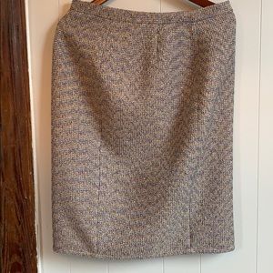 Like new JCrew Gold Zipper Pencil Skirt Size 10